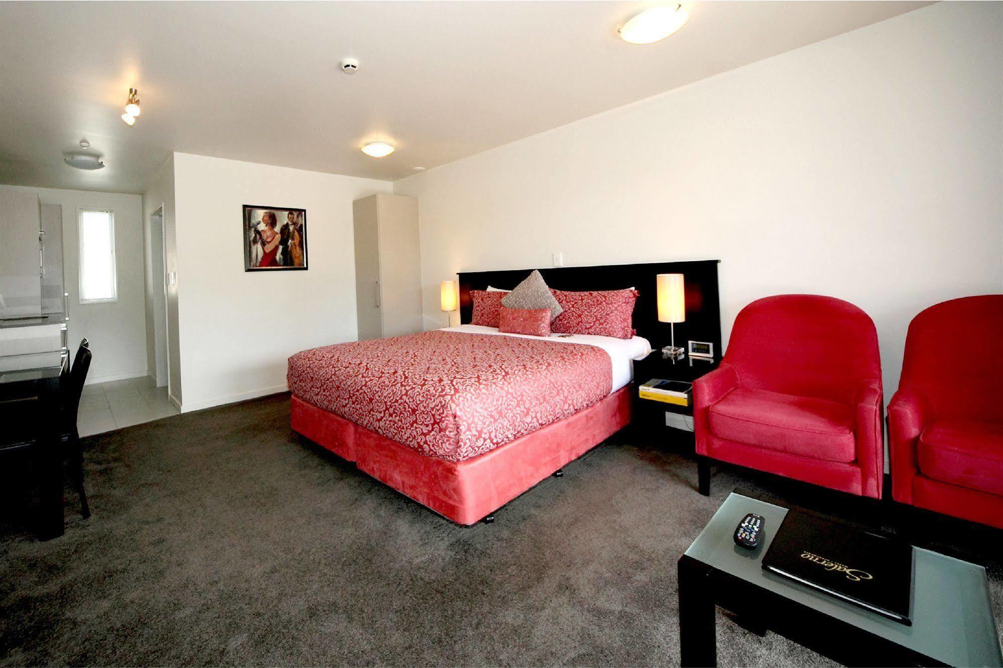 موتيل كريستتشيرش ساليرنو موتيل أبارتمنتس المظهر الخارجي الصورة A room at the hotel