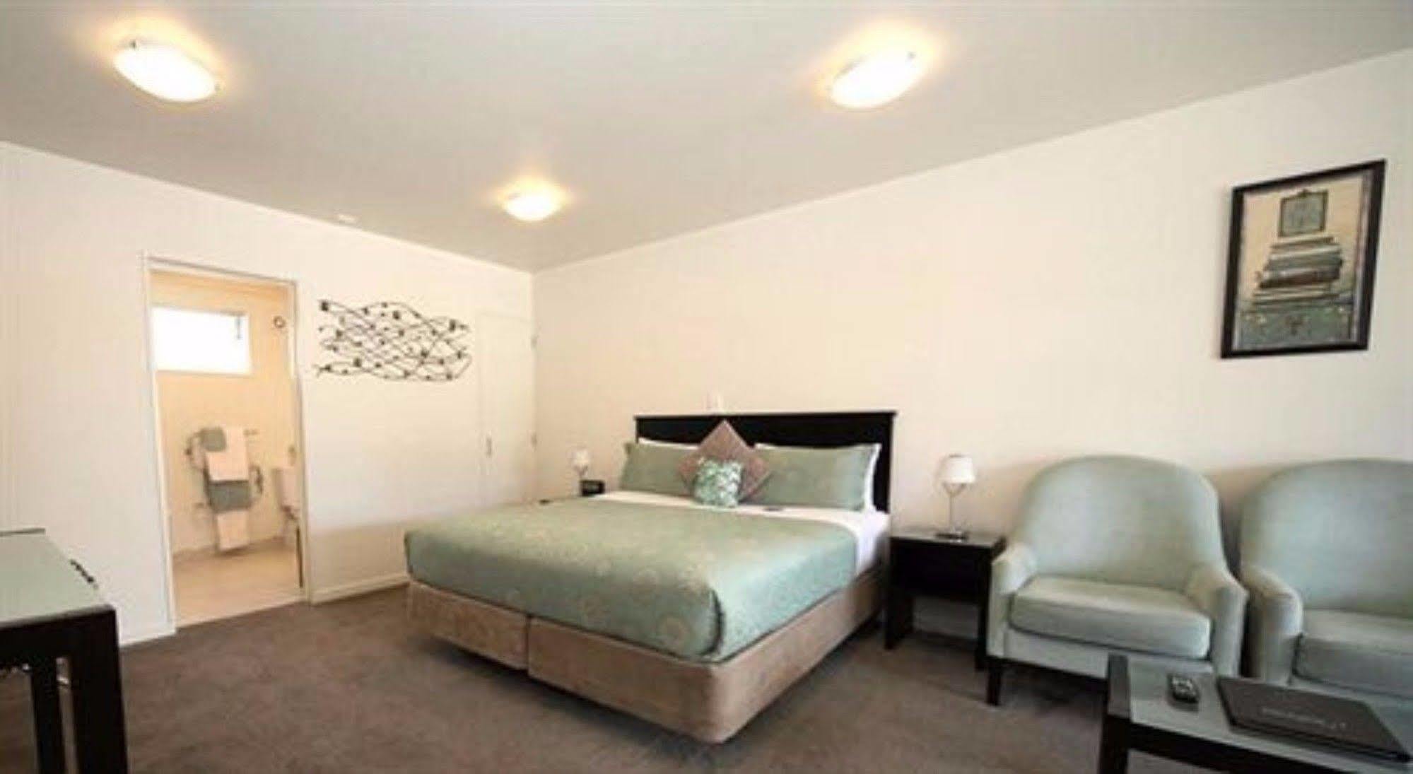 موتيل كريستتشيرش ساليرنو موتيل أبارتمنتس المظهر الخارجي الصورة A room at the hotel