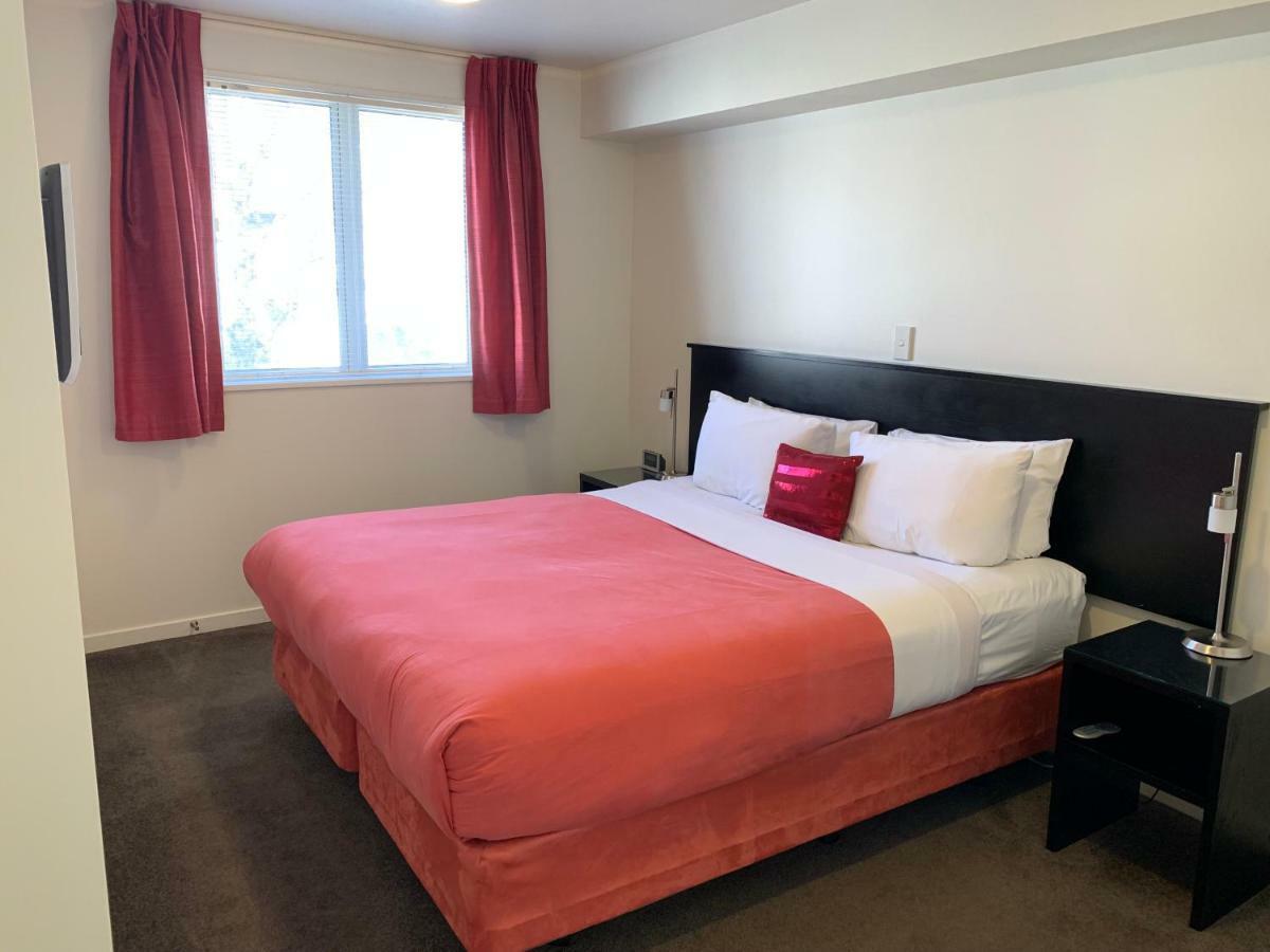 موتيل كريستتشيرش ساليرنو موتيل أبارتمنتس المظهر الخارجي الصورة A bedroom at the hotel